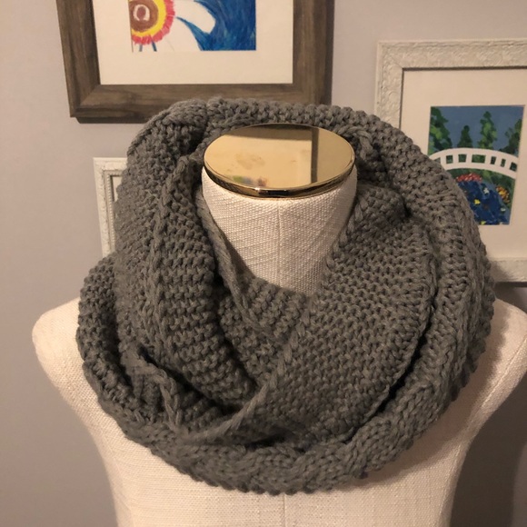 Infinity Scarf - Picture 3 of 8